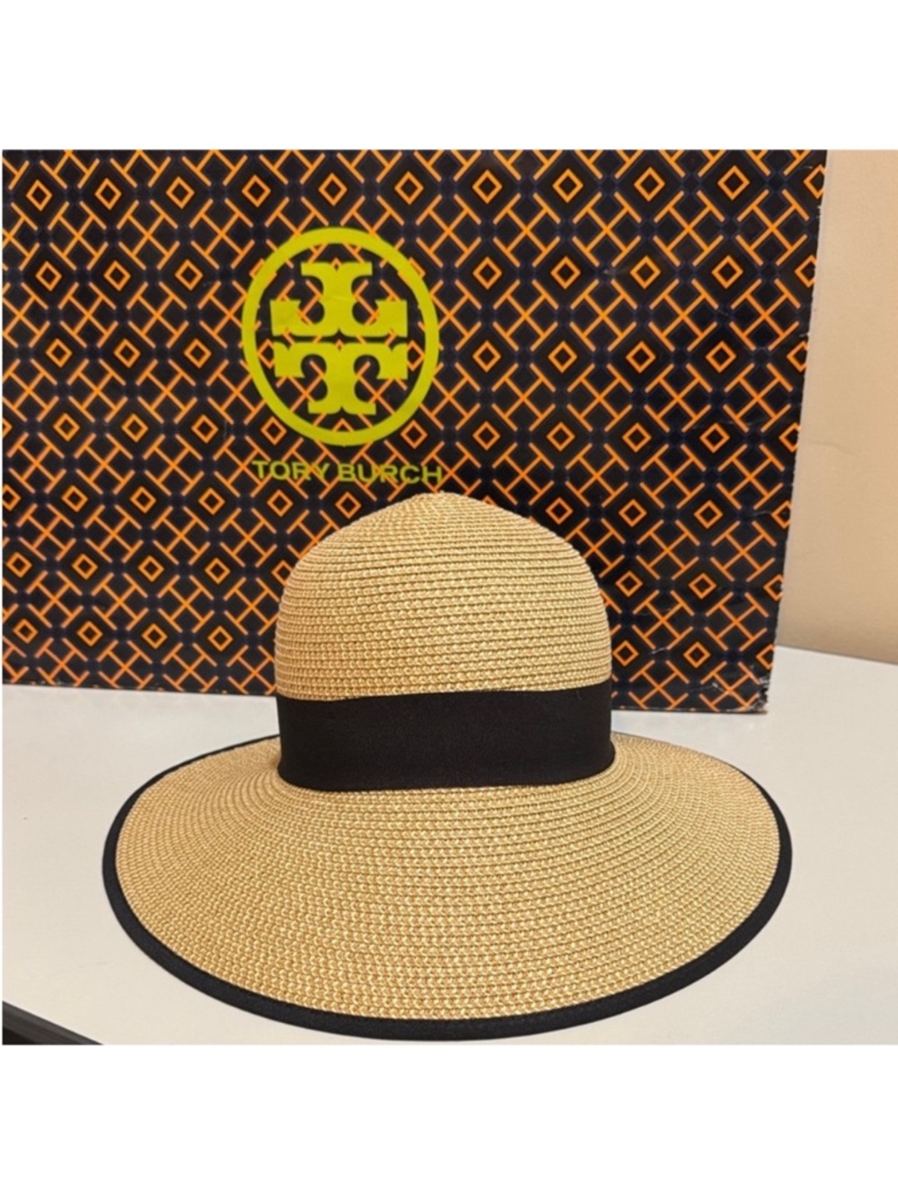 Tory Burch✨ Tan and black Sun Hat one size UPF 50+ - Picture 4 of 15